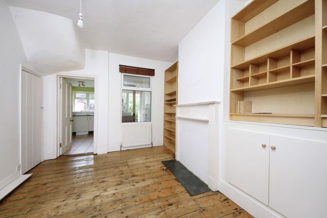 Terraced house to rent in Felix Road, London