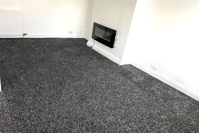 136, Wrose Road, Bradford photo 2
