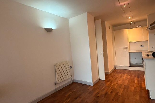 97 Cedar Court, Longfield Centre, Manchester photo 4