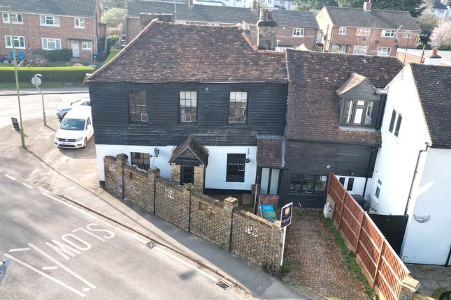 Thumbnail Cottage for sale in Water Lane, Kings Langley