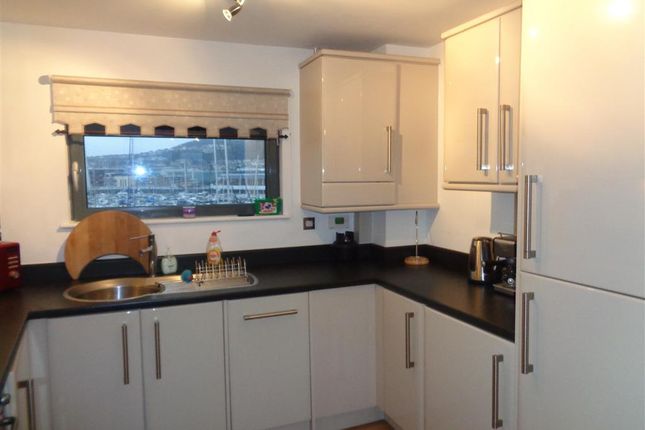 Flat to rent in St Stephens Court, Maritime Quarter, Swansea
