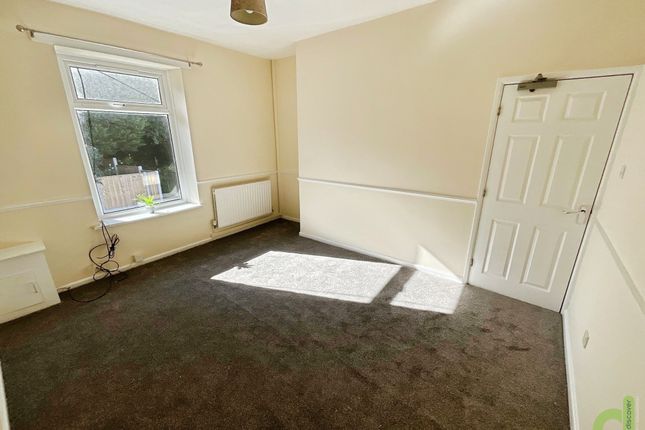 4 Melville Street, Darwen photo 2