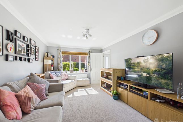 22, Celandine View, Ely photo 3