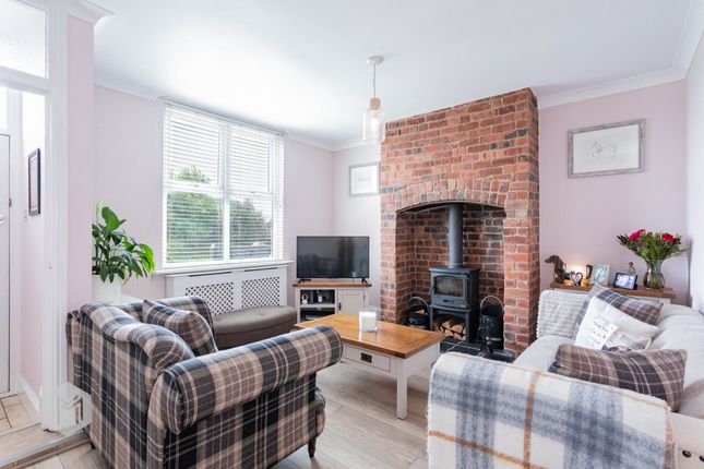 303 Golborne Road, Wigan photo 2