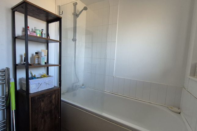 190, Sandhills Avenue, Leicester photo 5