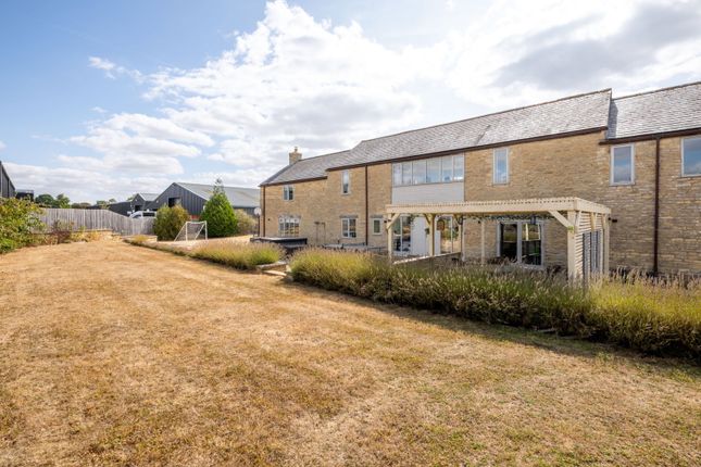 Pineham Farmhouse, Milton Keynes photo 4