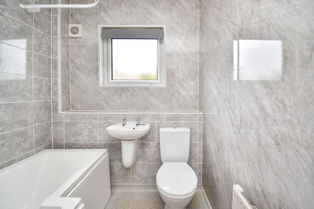 12a Stirling Road, Glasgow photo 4