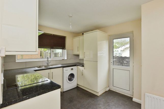 45, Milford Avenue, Milton Keynes photo 4