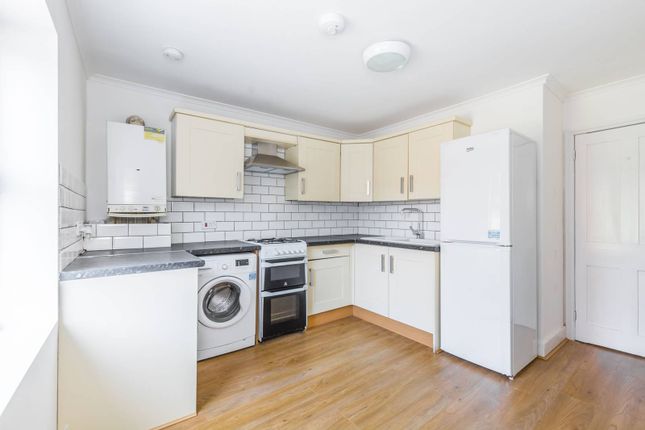 Thumbnail Flat to rent in The Broadway, Crouch End, London