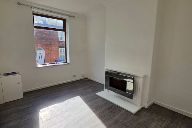 13 Chadwick Street, Rochdale photo 2