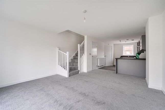 147, Meggitt Avenue, Coventry photo 4