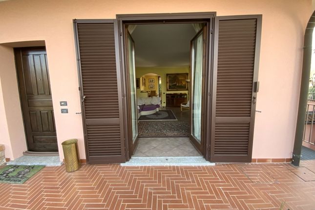 Villa for sale in 22020, Faloppio, Italy