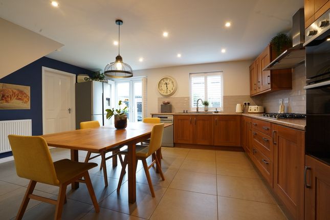 3, Falcon Way, Nottingham photo 2
