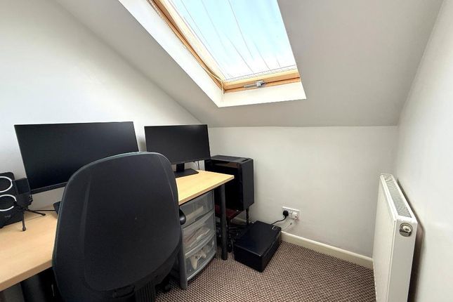88, St Augustine Avenue, Luton photo 4
