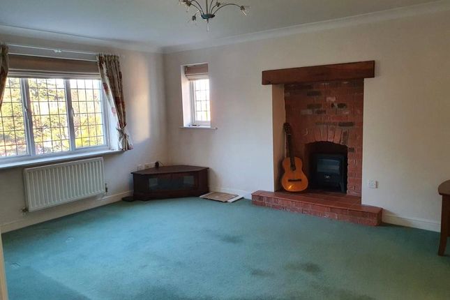 21, Aragon House, Warwick Road photo 2