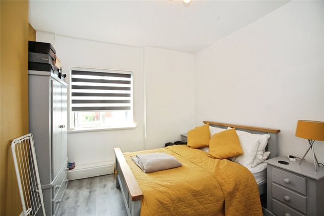 Flat 2, 87, Risca Road, Newport photo 4