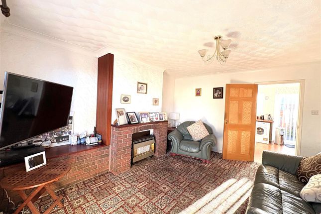 212, Hope Carr Road, Leigh photo 5