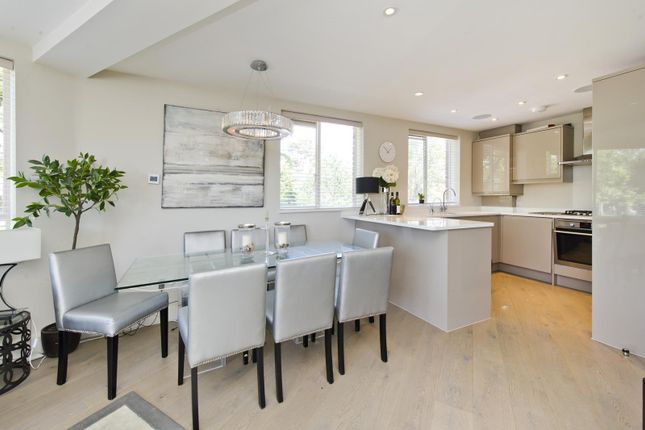 Flat for sale in Highlever, St Quintin Avenue
