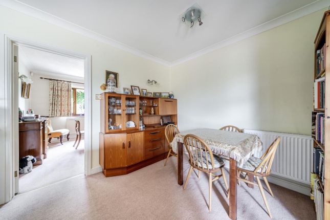 2, Bishops Rise, Cullompton photo 3