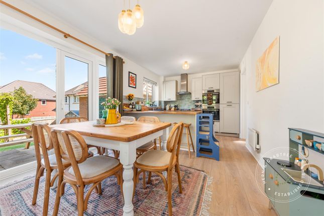 12, Clos Coed Bychan, Cardiff photo 4