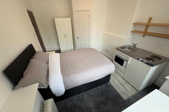 Flat 1, 213, Wood End Road, Birmingham photo 3