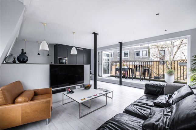 Thumbnail Flat for sale in Mitre Street, London