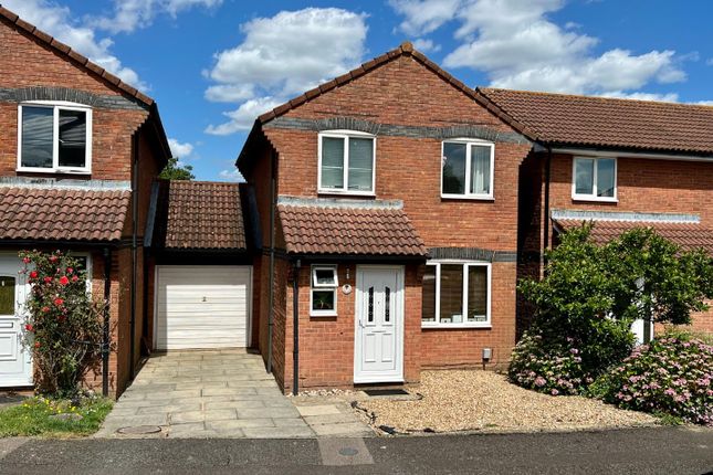 Link-detached house for sale in Raleigh Close, Willesborough, Ashford