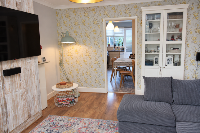 12, Linden Road, Southampton photo 3