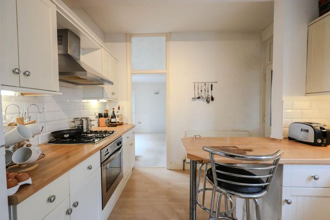 11, Harley Street, Leigh-On-Sea photo 4