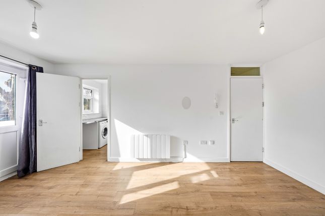118e, Dames Road, London photo 4