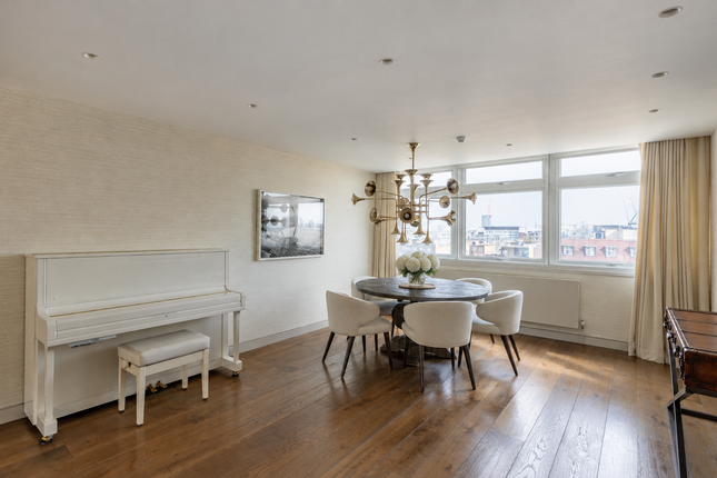 12 Park Towers, 2, Brick Street, Mayfair photo 4