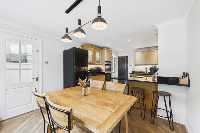 11, Derwent Road, Dronfield photo 2