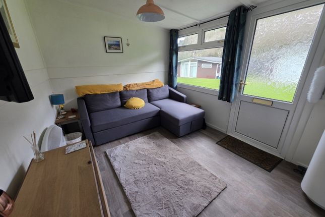 32, Summercliff Chalets, Swansea photo 2