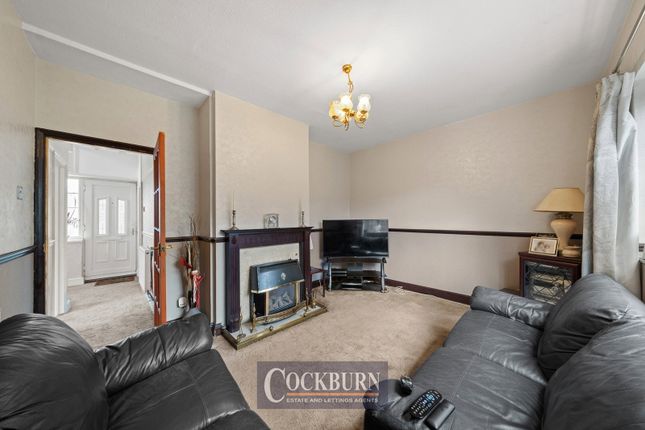 26, Kingsley Wood Drive, London photo 4