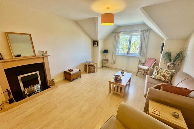 25 Charles William Apartments, North Leas Avenue, Scarborough photo 2