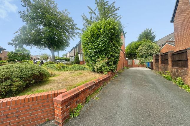 17, Hilda Avenue, Bury photo 2