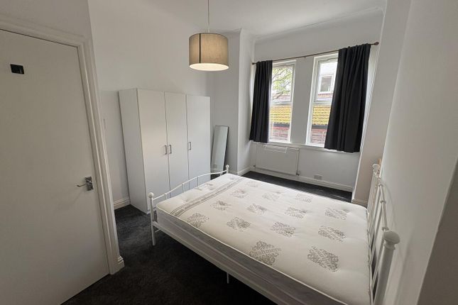 Flat 1, 15, Alexandra Road, Sale photo 4