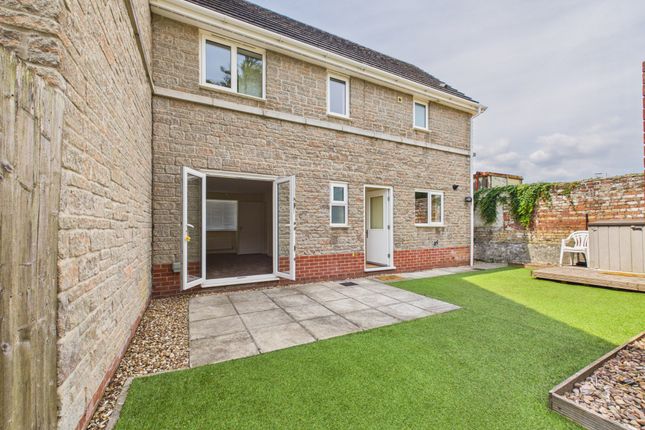 3, Market Road, Plympton photo 2