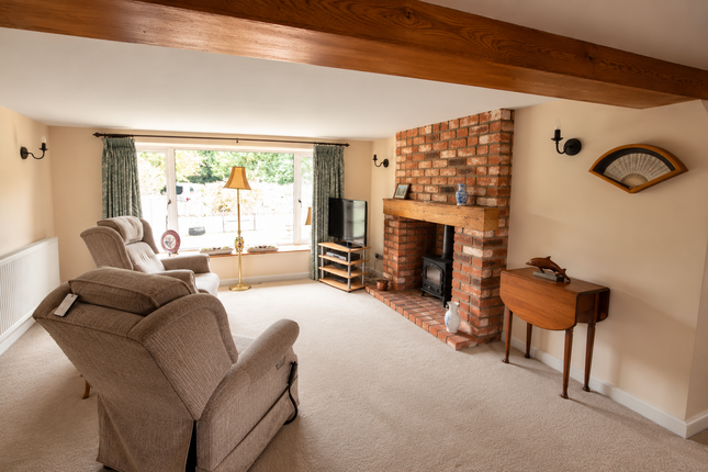 1 Nevada Cottage, Talaton, Exeter photo 2