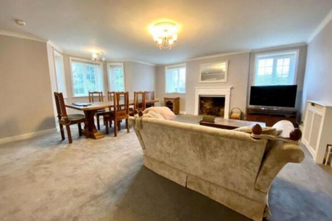 Flat Flat 1, 21, Raglan Road, Reigate photo 4