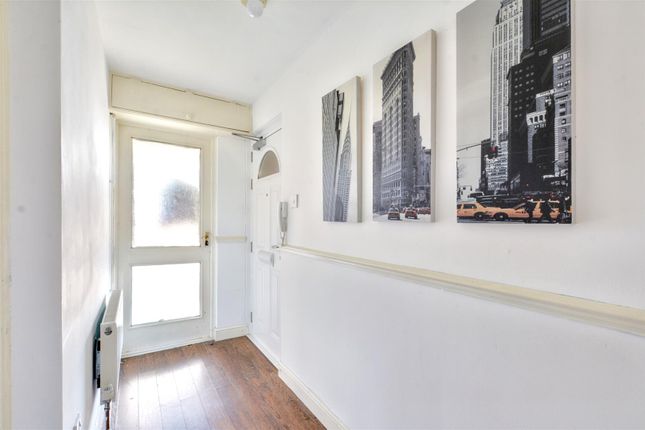 8c, Gibbons Avenue, Nottingham photo 4