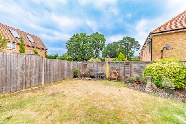 4, Allbrook Close, Bagshot photo 4