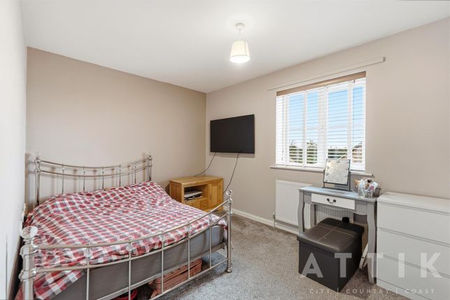 5, Nightingale Close, Halesworth photo 4