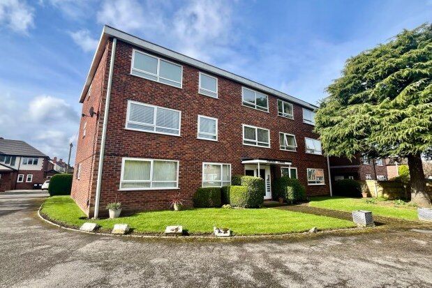 Flat to rent in Arran Court, Cheadle