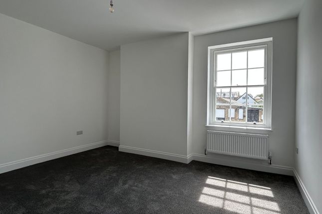 Top Floor Flat, 25, Addington Street, Kent photo 4