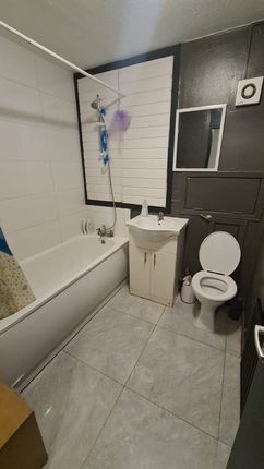 62, Brion Place, London photo 5