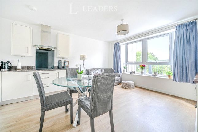 Sovereign Way, Tonbridge photo 3