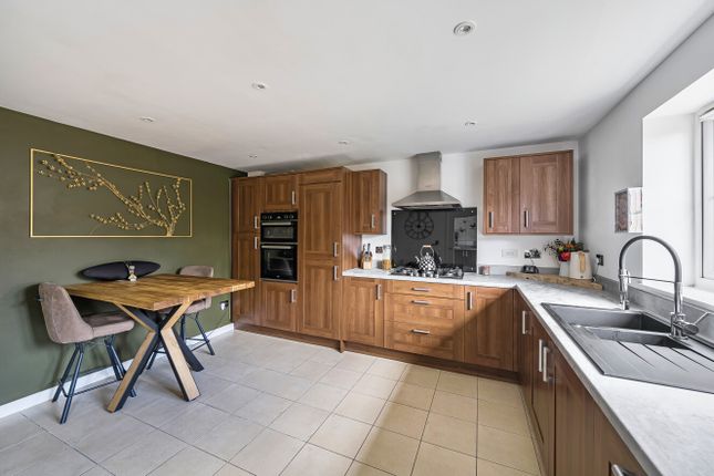 82, Atkins Hill, Somerset photo 3