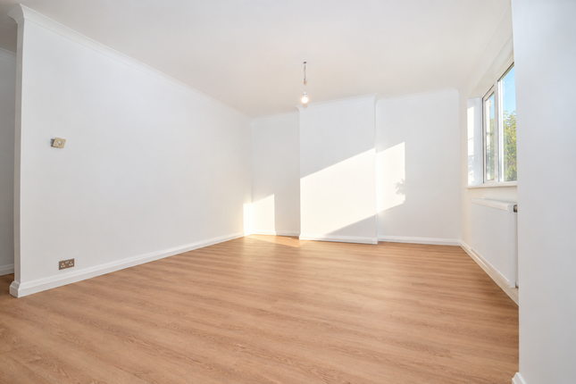 46 Iveagh Avenue, London photo 4