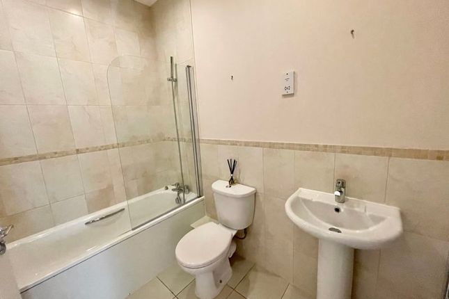 Flat for sale in Walfords Close, Newhall, Harlow